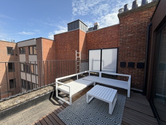 Featured image 4